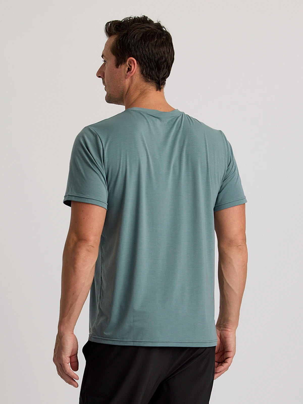 Men's Elevate Lightweight Tee - Stormy Sea