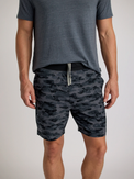 Men's Bamboo-Lined Active Breeze Short – 7" - Seasmoke Camo Black