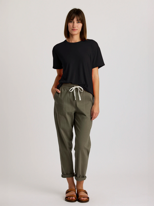 Women's Elevate Lightweight Tee - Black