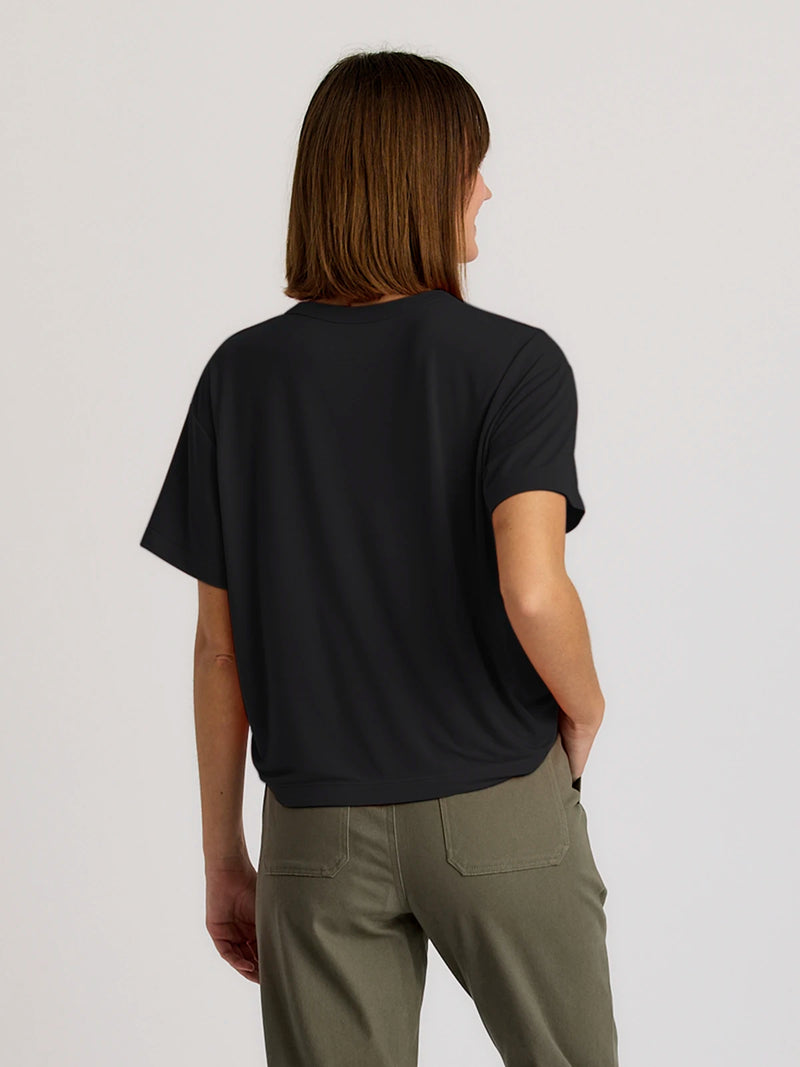 Women's Elevate Lightweight Tee - Black