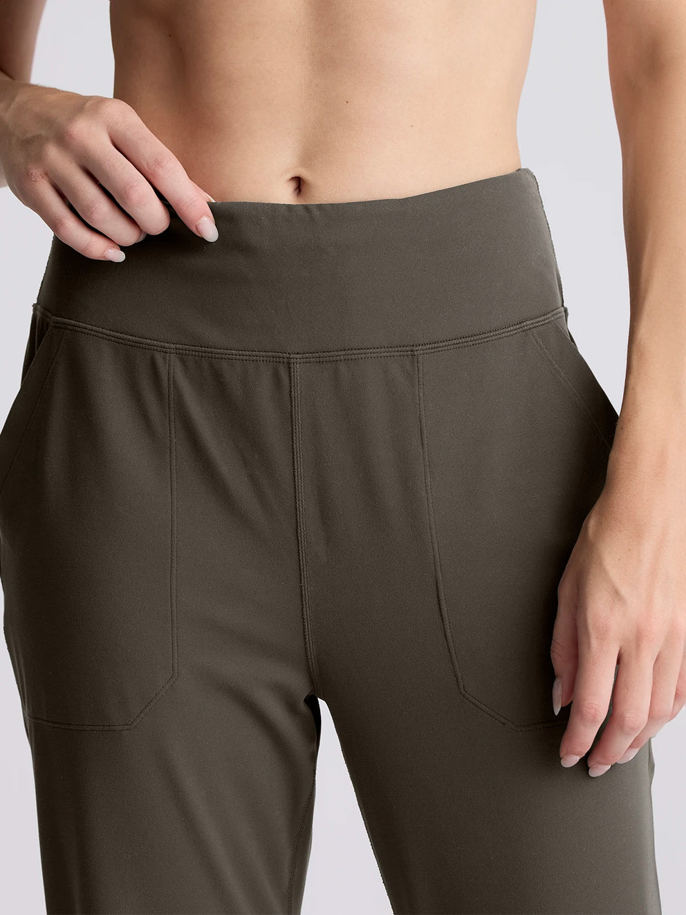 Women's Highmile Fitted Jogger - Smokey Olive