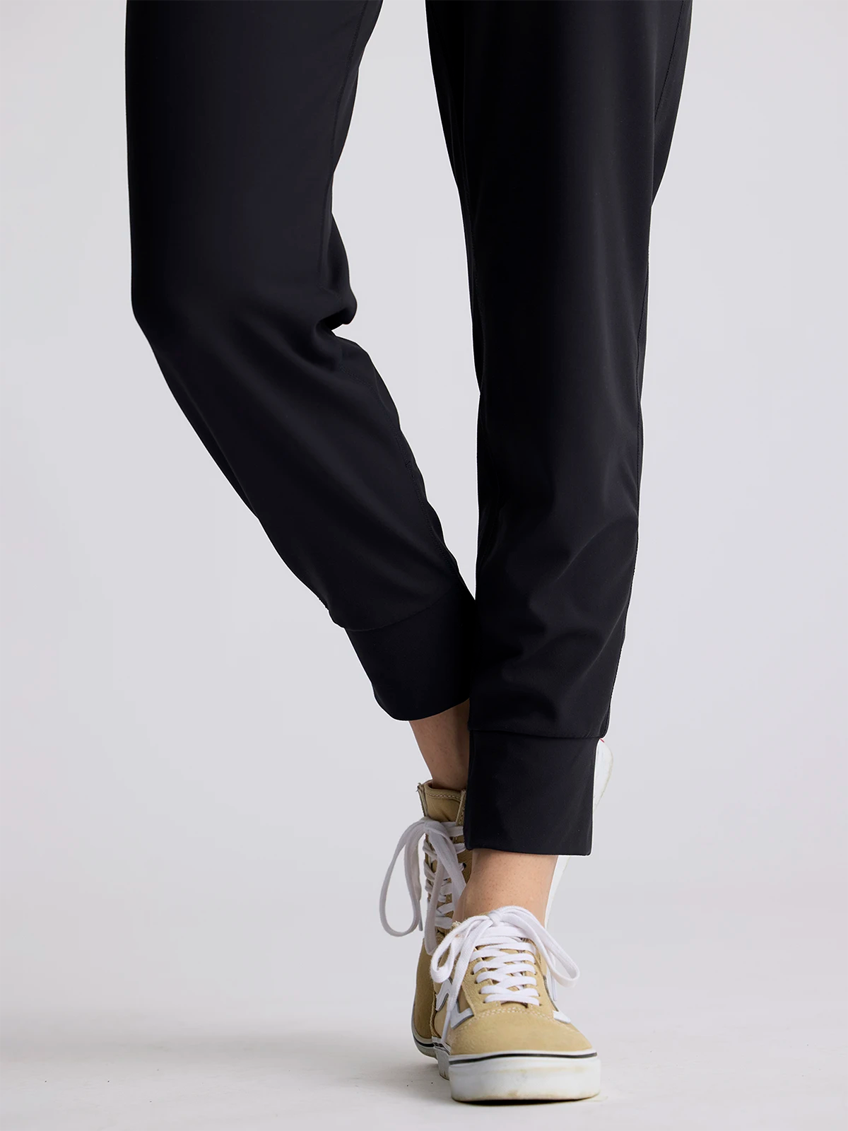 Women's Highmile Jogger - Black