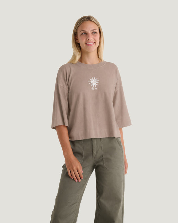 Women's Sunny Days Oversized Cropped Tee - Fossil