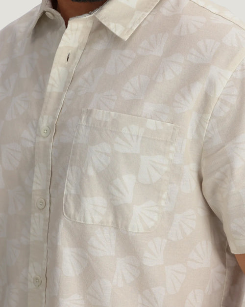Men's Harbor Short Sleeve Shirt - Sea Scallop Print Birch