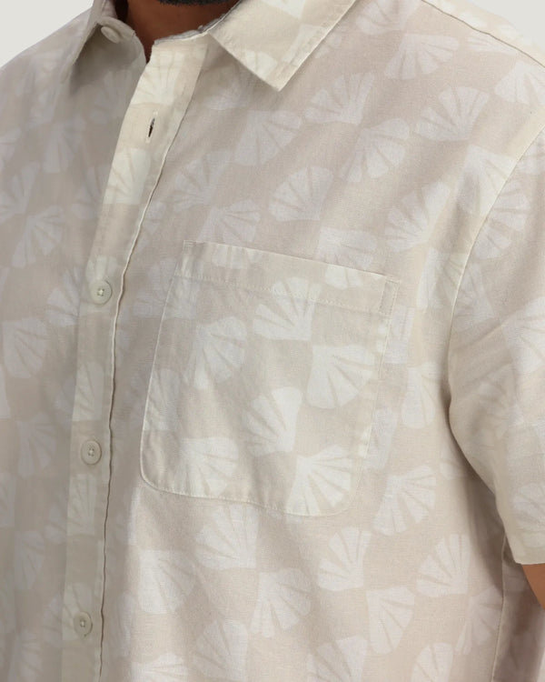 Men's Harbor Short Sleeve Shirt - Sea Scallop Print Birch