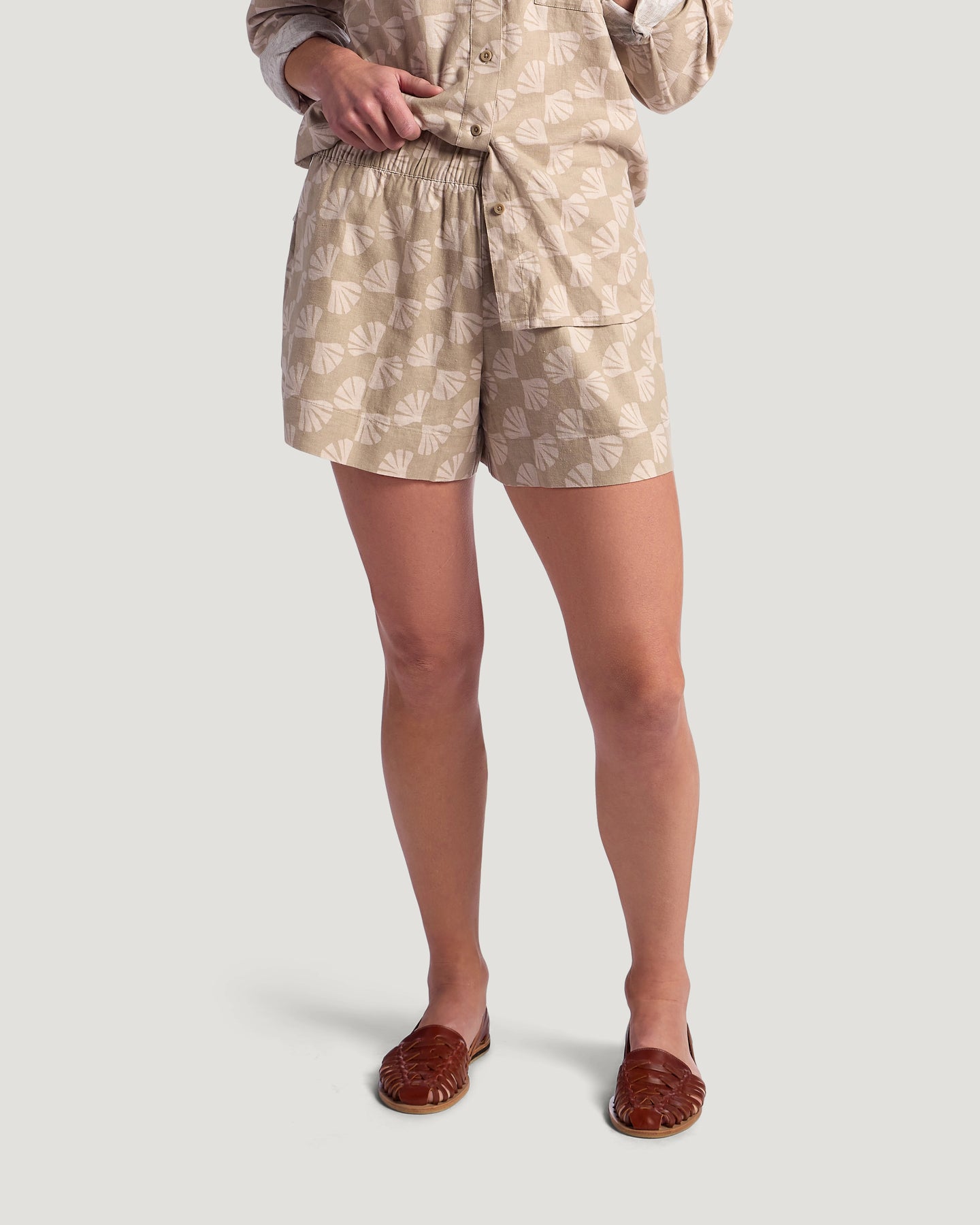 Women's Sullivan's Short - Sea Scallop Print Desert Tan