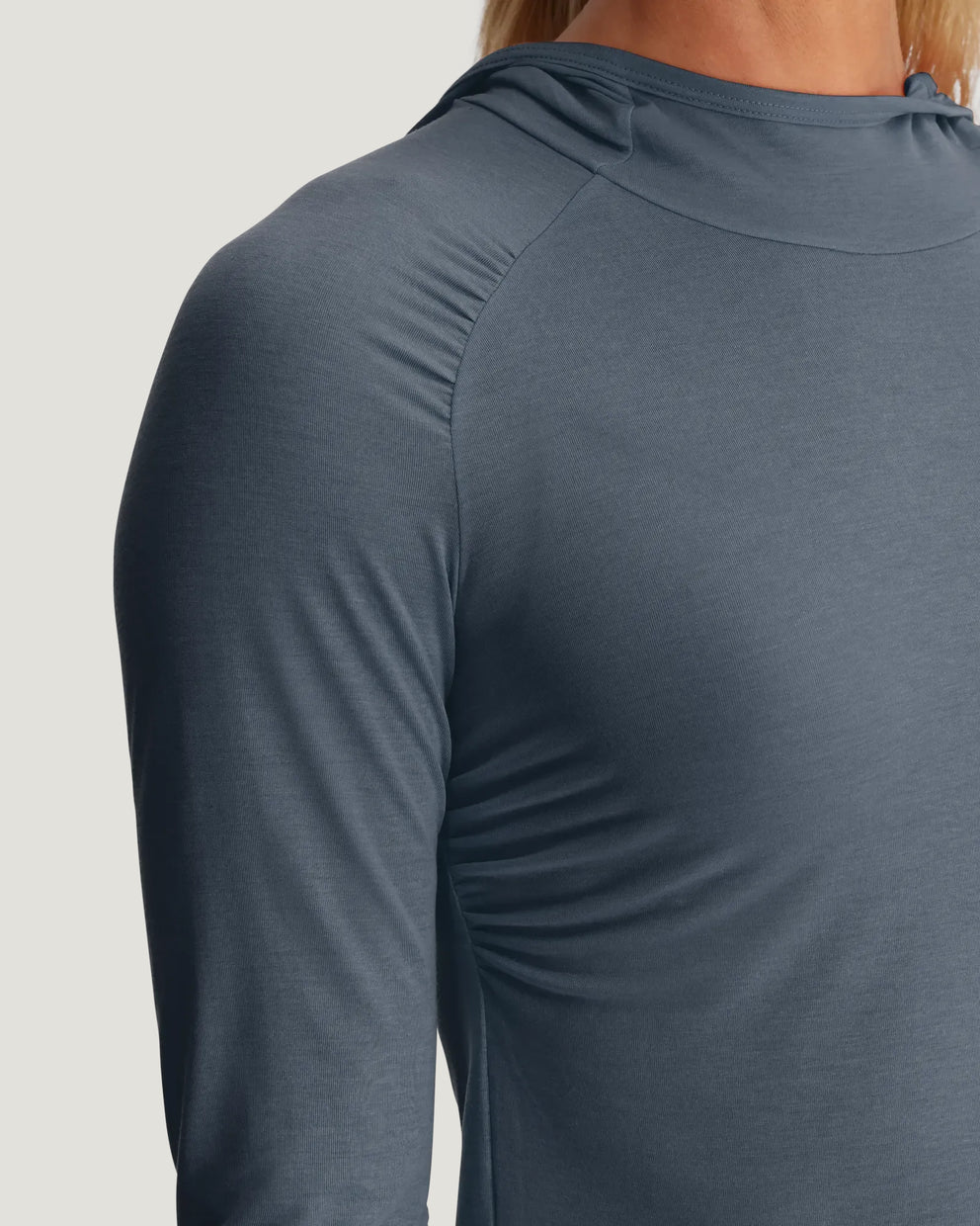 Women's Elevate Lightweight Fitted Hoodie - Stormy Sea