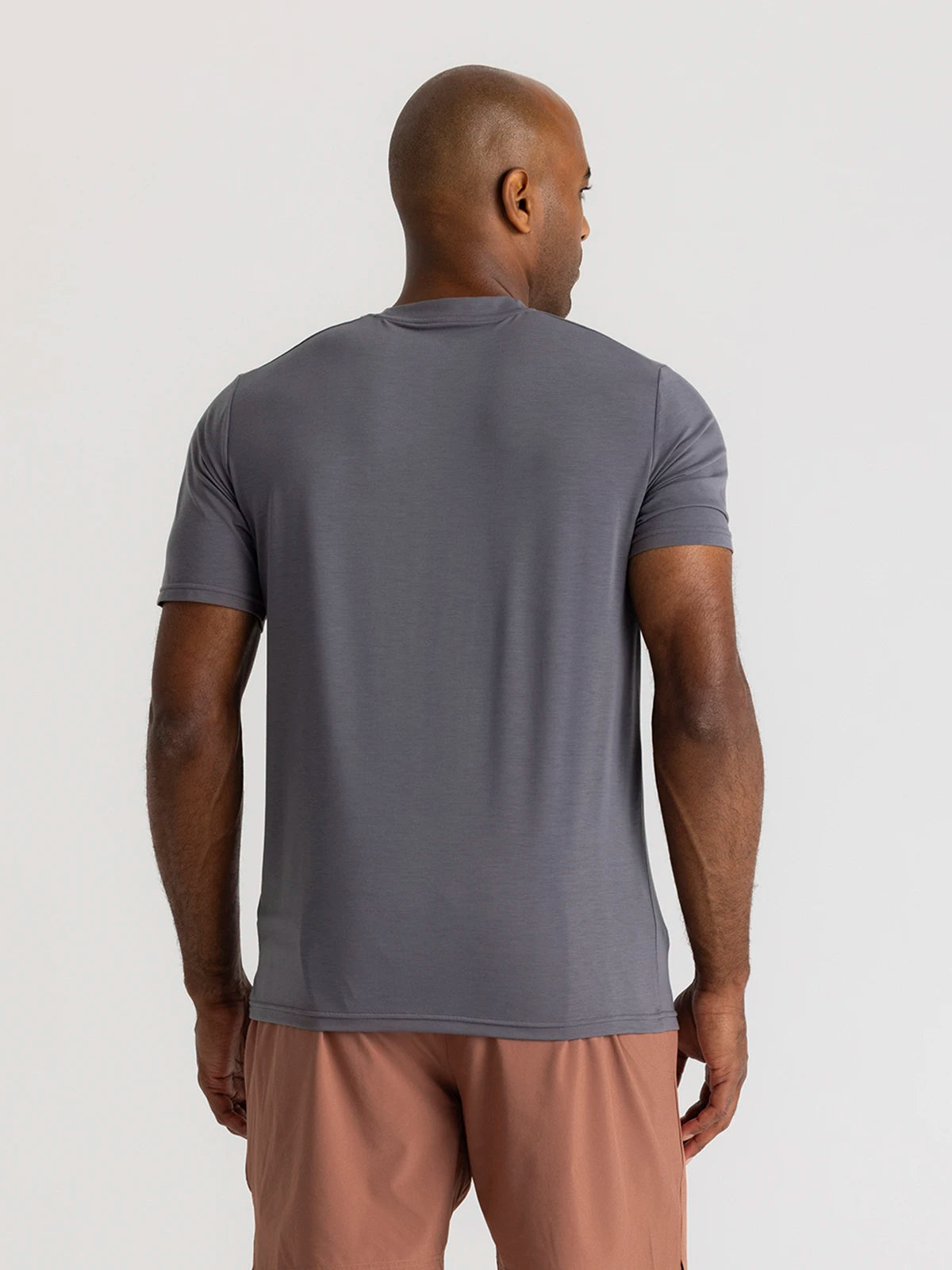 Men's Elevate Lightweight Tee - Smoke