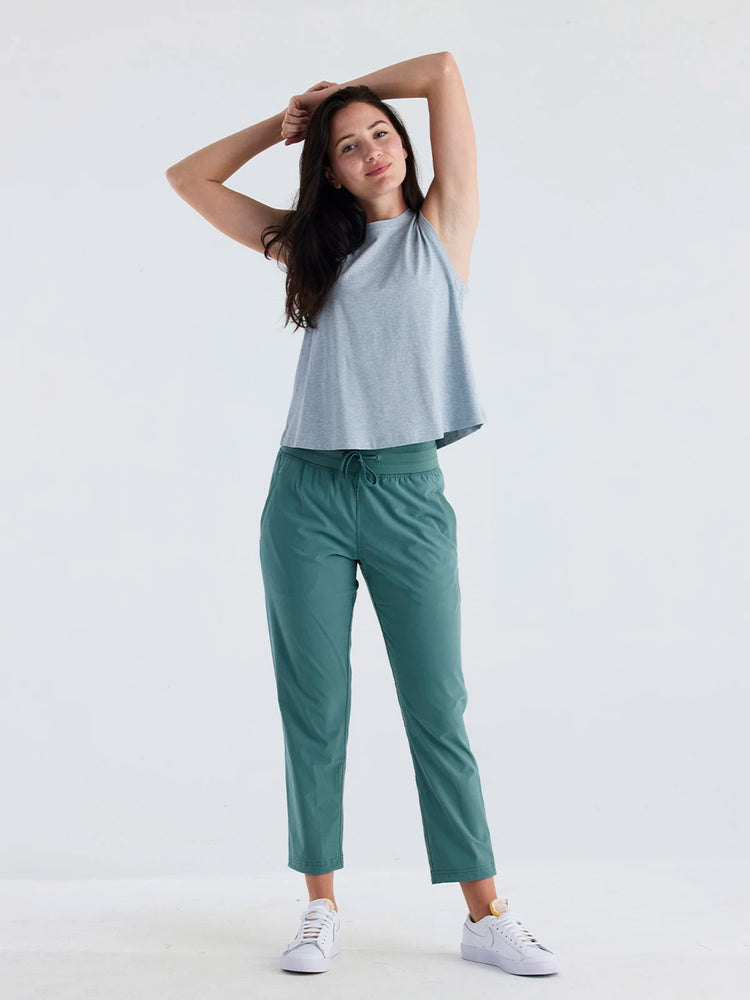 Women's Breeze Cropped Pant - Sabal Green