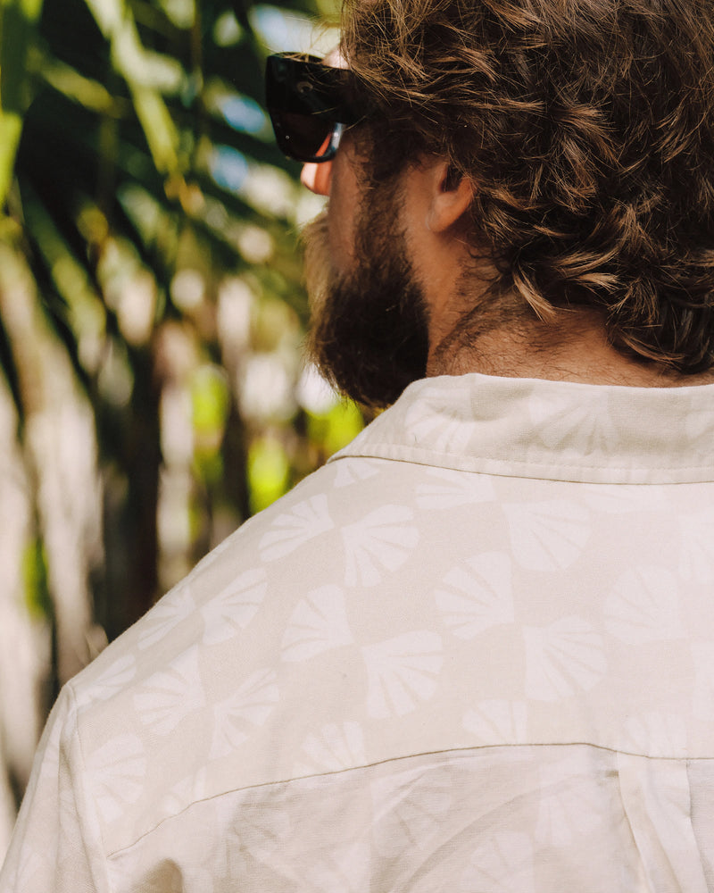 Men's Harbor Short Sleeve Shirt - Sea Scallop Print Birch