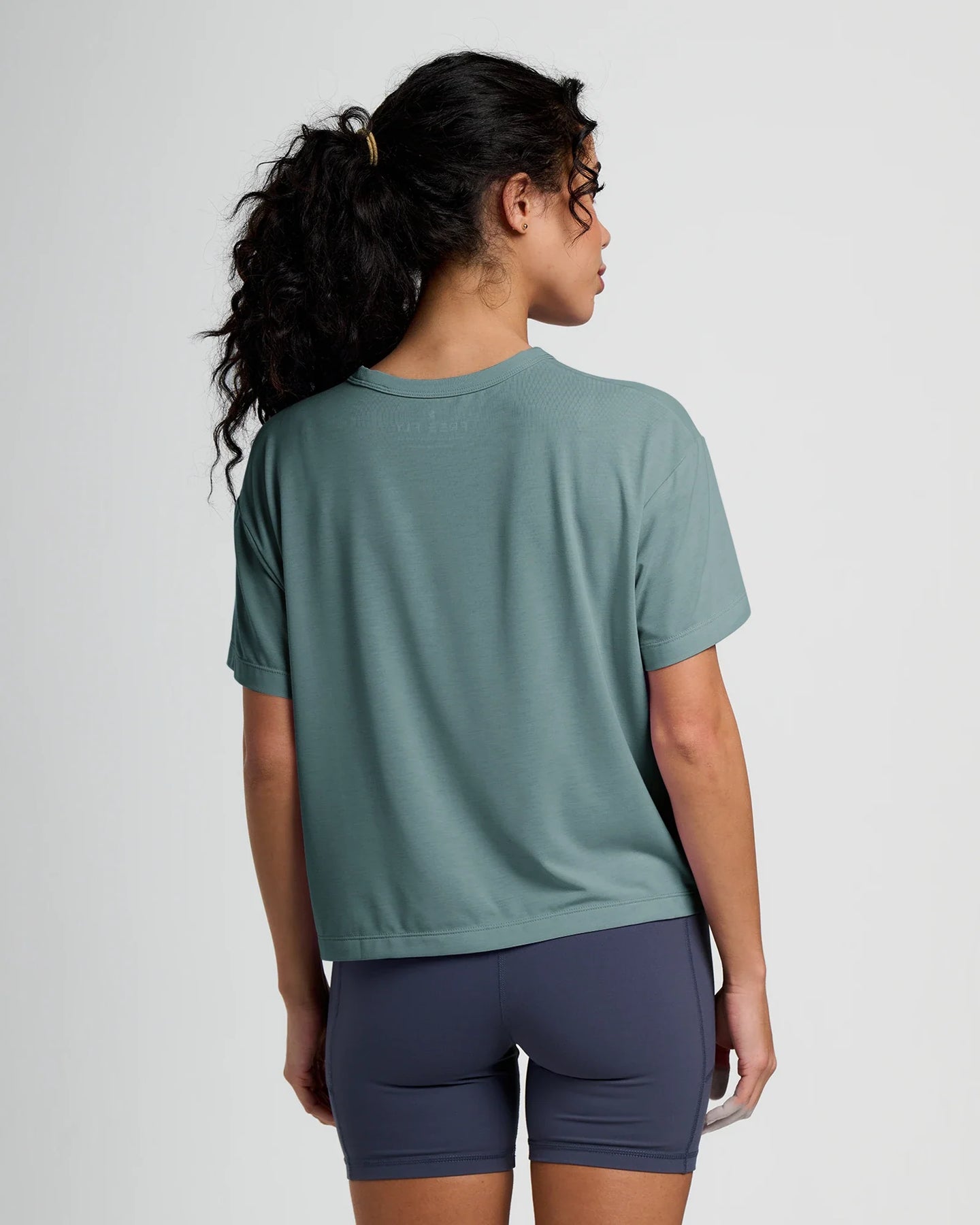 Women's Elevate Lightweight Tee - Stormy Sea
