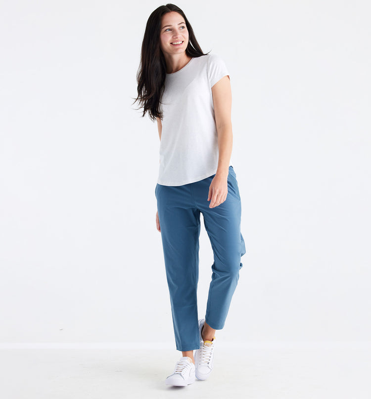 Women's Breeze Cropped Pant - Pacific Blue